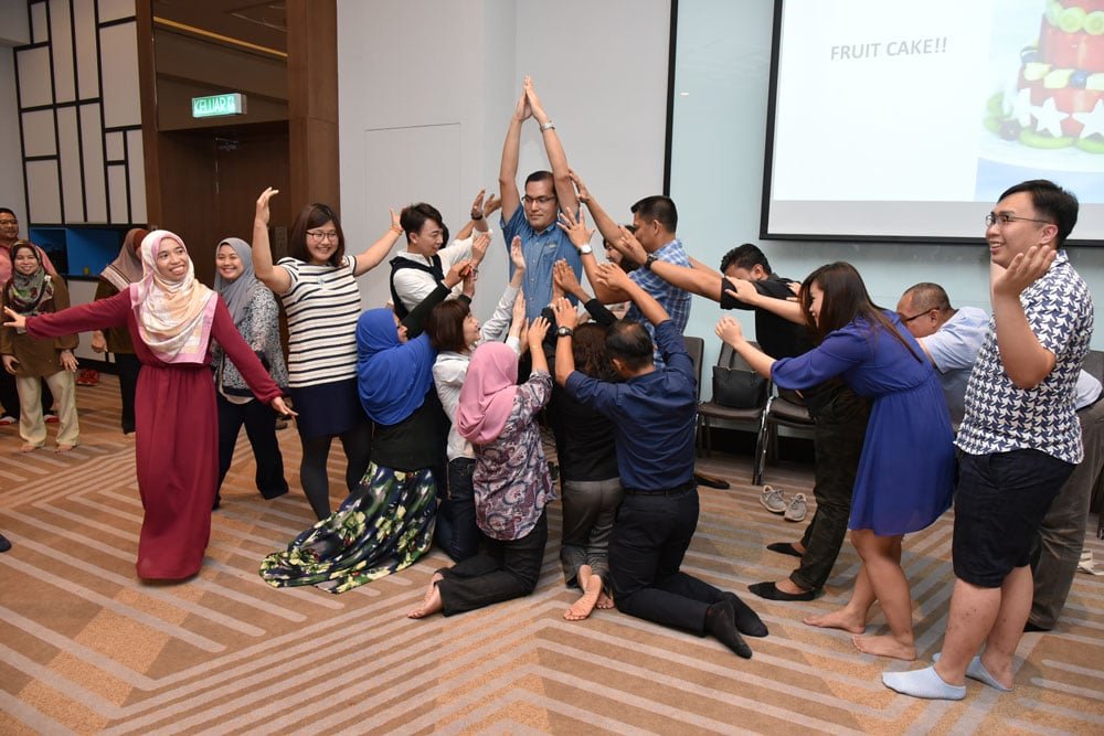 5. PLAY! Team Building