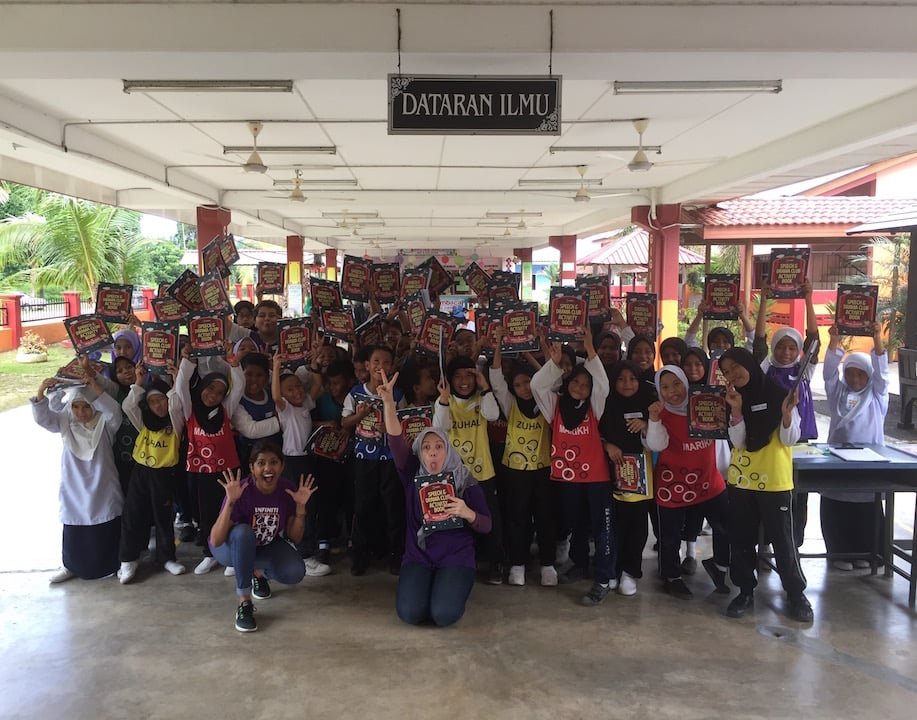 Trainers and students of SK Jeram BT 20